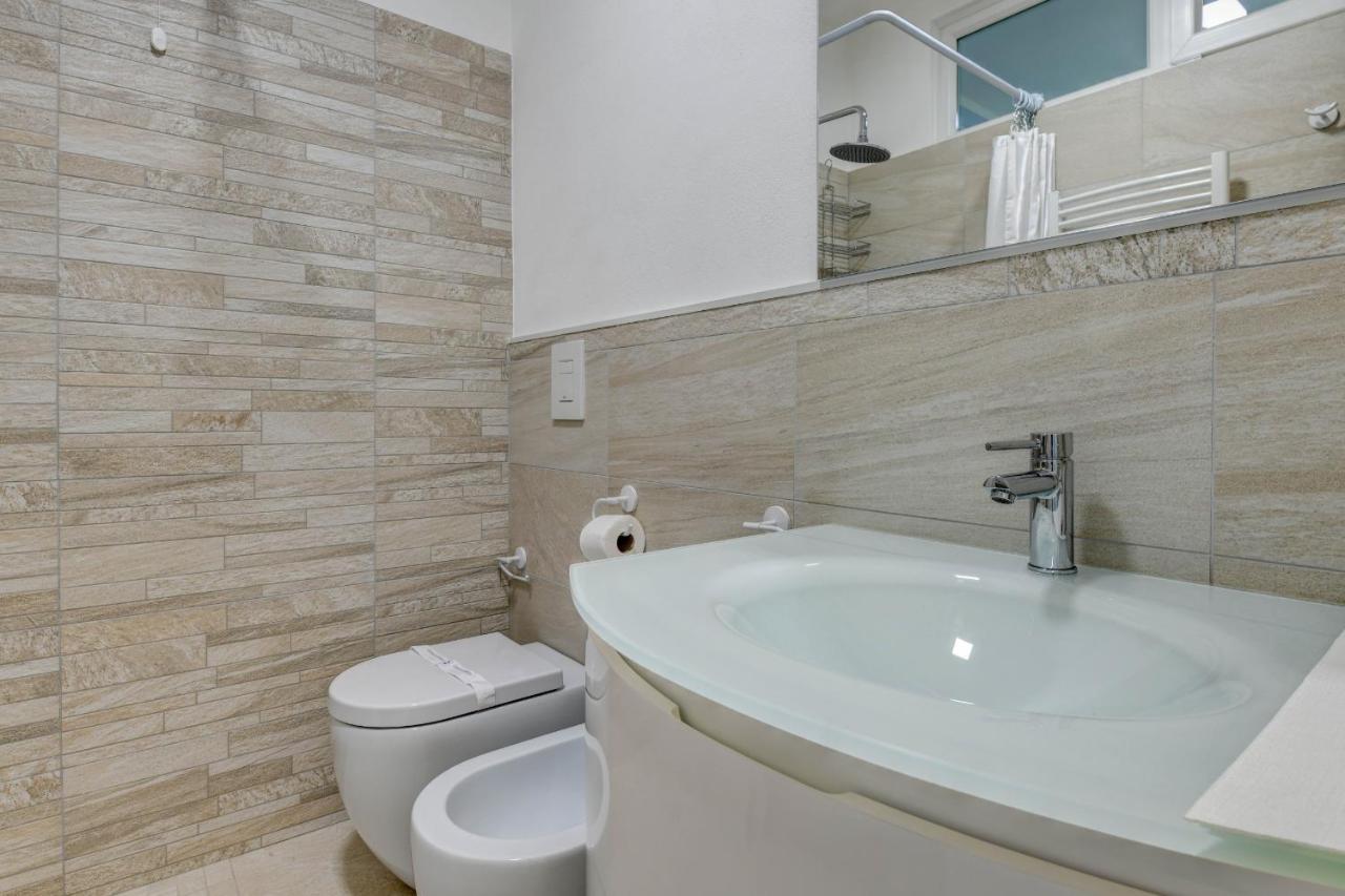 My Desenzano Holiday Apartment Desenzano del Garda Luaran gambar